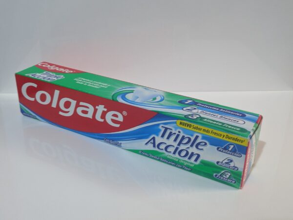 pasta de dientes (colgate)